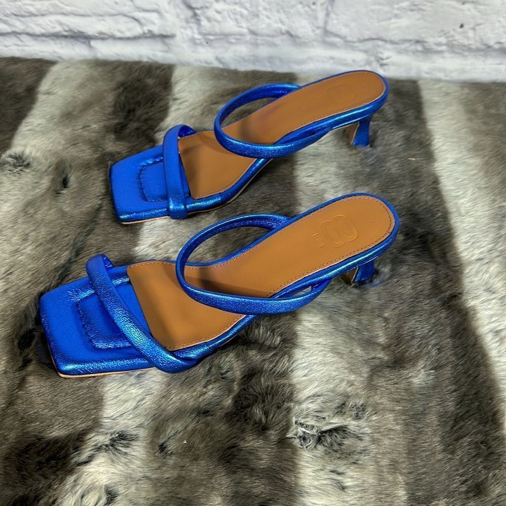 New blue heels - Picture 2 of 6